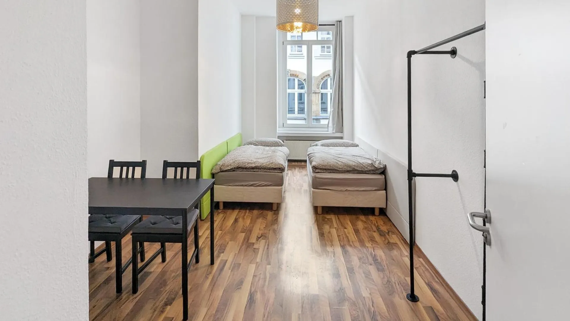 Monteurdreams-De Zentrale, Grosse 5Z Wohnung, 2 Baeder, Kueche Leipzig 0*,