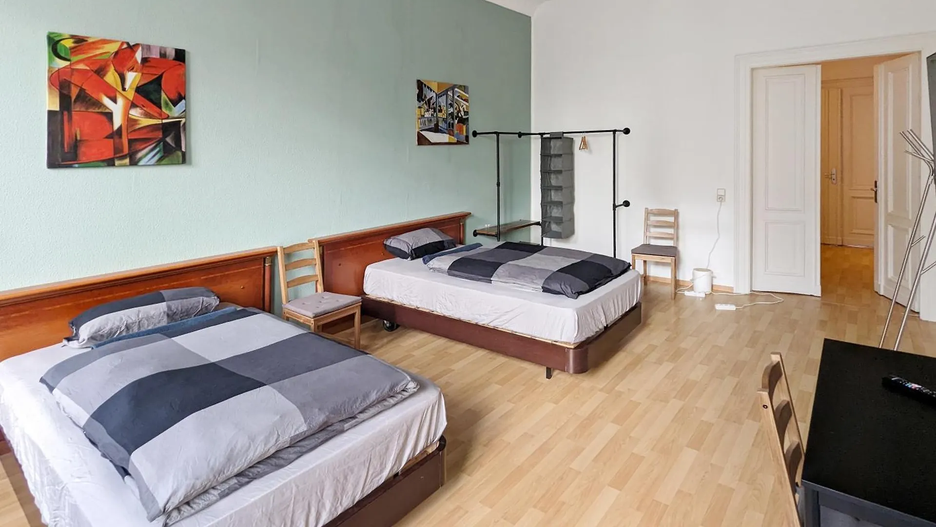 Apartment Monteurdreams-De Zentrale, Grosse 5Z Wohnung, 2 Baeder, Kueche Leipzig