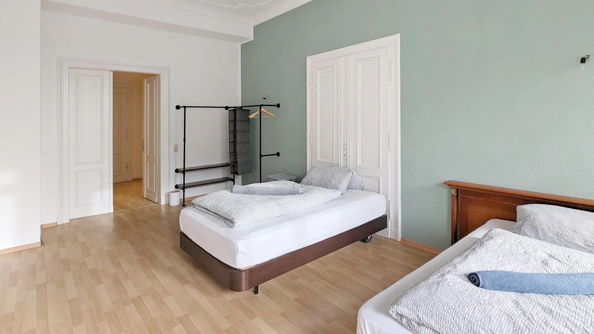 Apartment Monteurdreams-De Zentrale, Grosse 5Z Wohnung, 2 Baeder, Kueche Leipzig