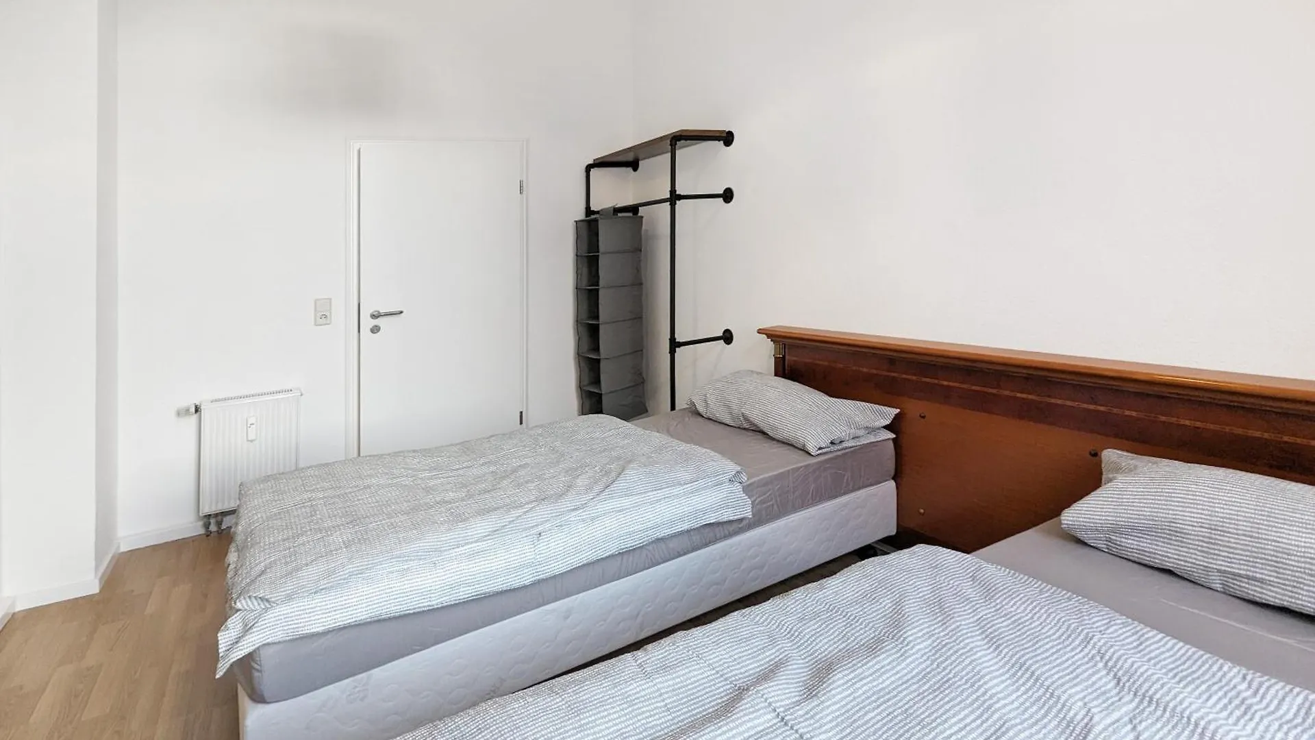 Apartment Monteurdreams-De Zentrale, Grosse 5Z Wohnung, 2 Baeder, Kueche Leipzig