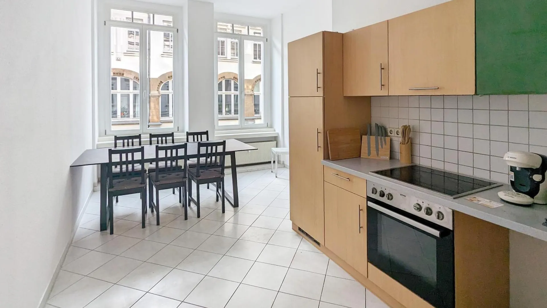 Apartment Monteurdreams-De Zentrale, Grosse 5Z Wohnung, 2 Baeder, Kueche Leipzig Germany