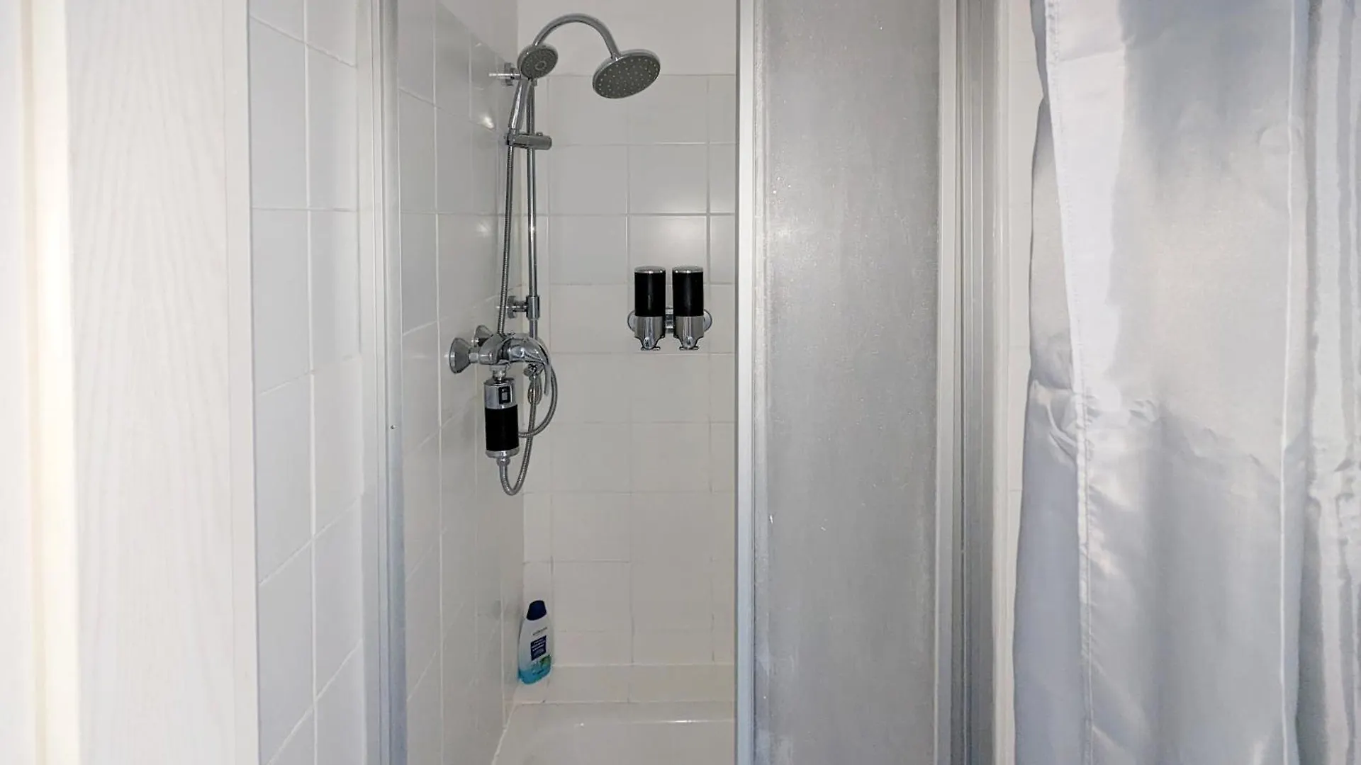 Monteurdreams-De Zentrale, Grosse 5Z Wohnung, 2 Baeder, Kueche Leipzig 0*,