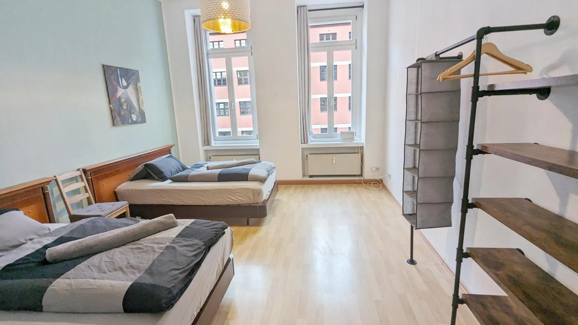 Apartment Monteurdreams-De Zentrale, Grosse 5Z Wohnung, 2 Baeder, Kueche Leipzig